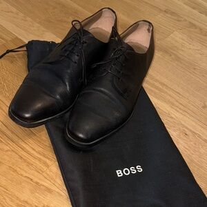 Boss Men's Classic Black Oxfords